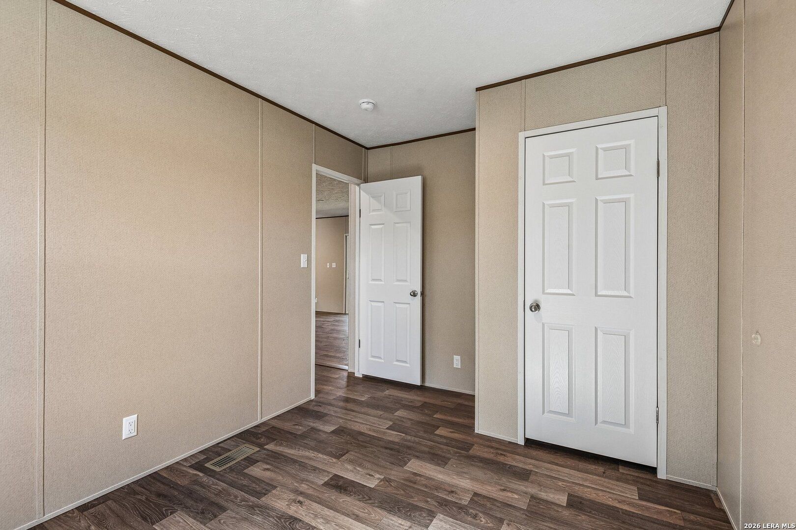 159 County Road 2474. Hondo, TX 78861