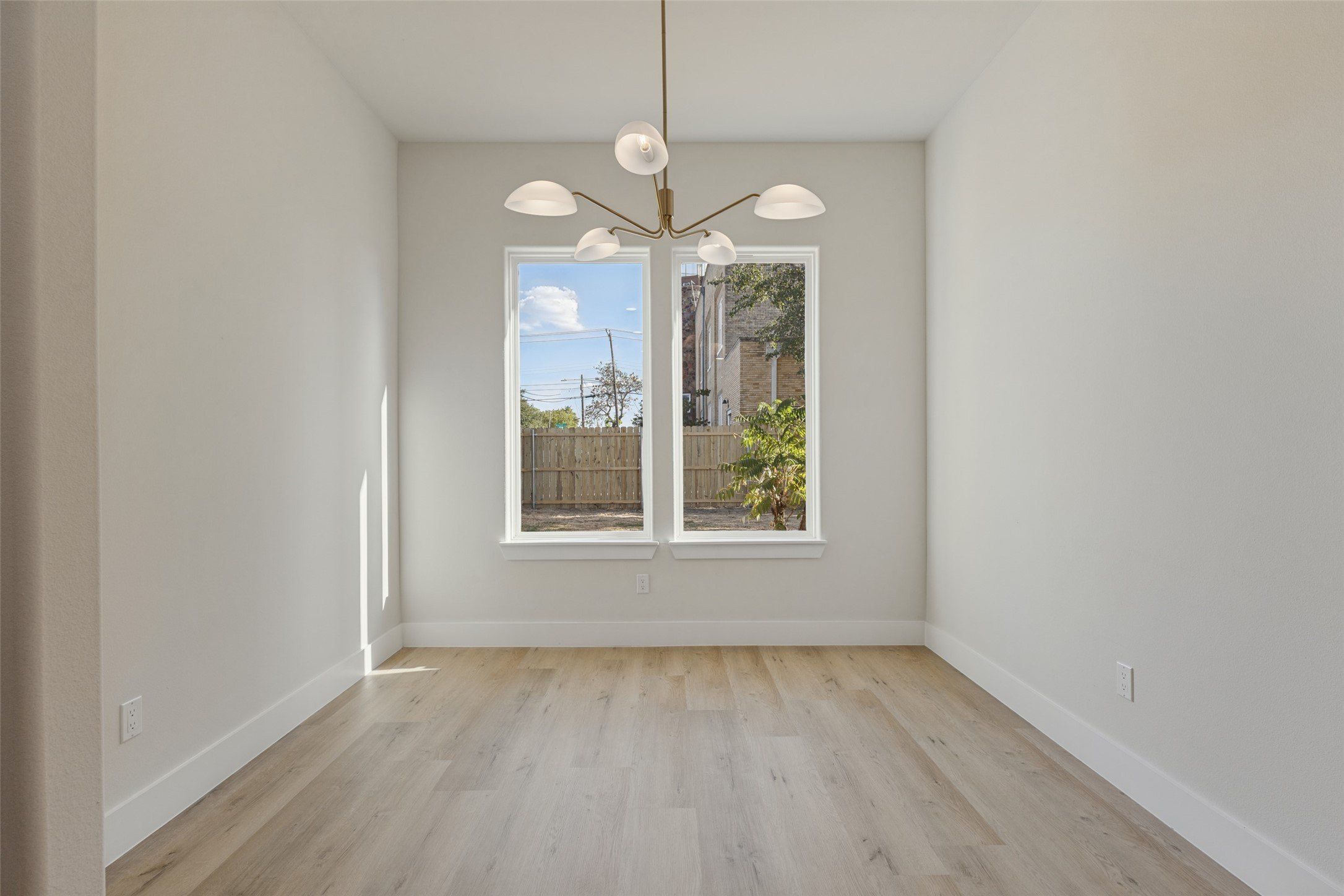 922 Claude Street. Dallas, TX 75203