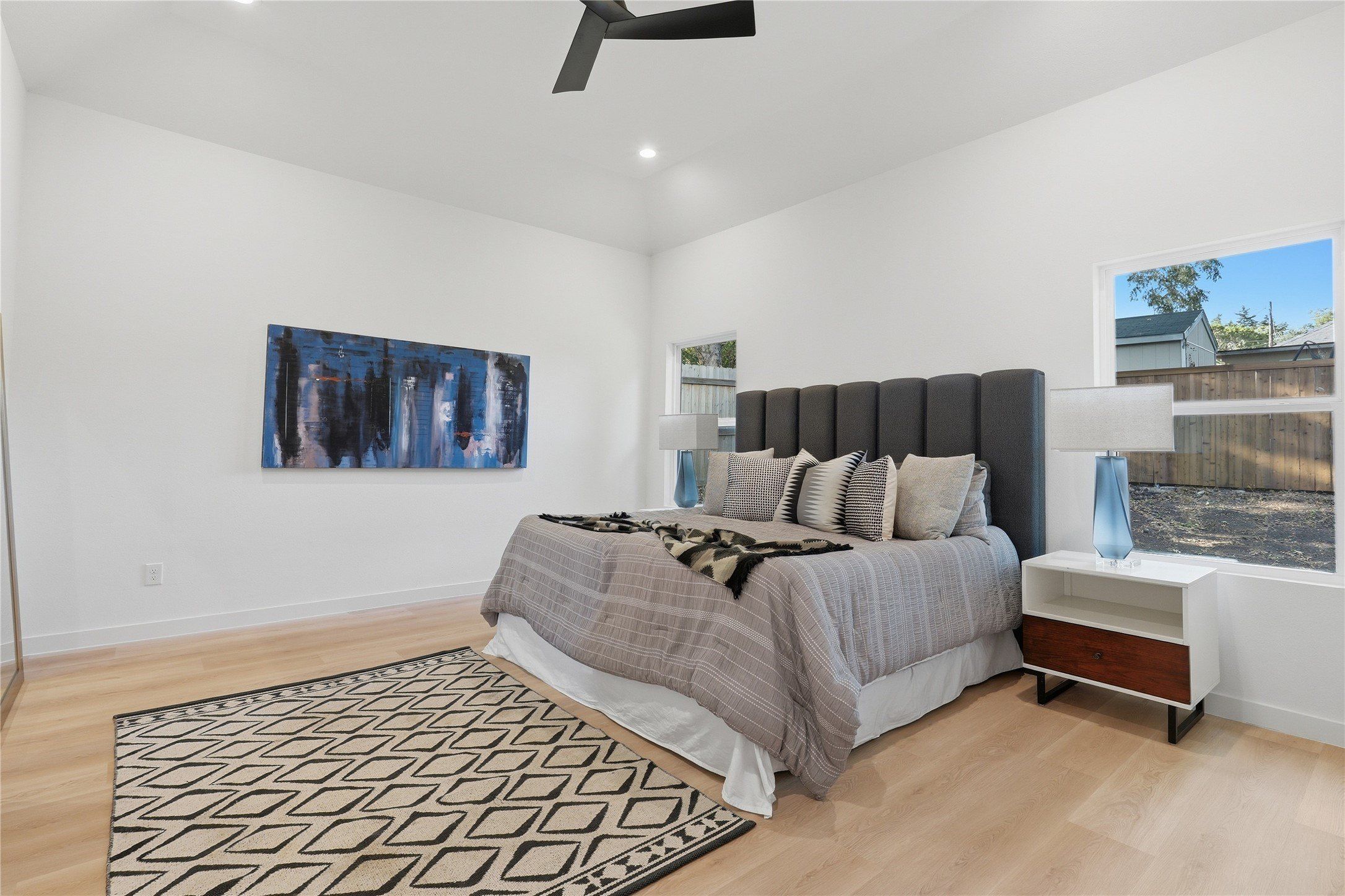 817 Brooks Avenue. Dallas, TX 75208