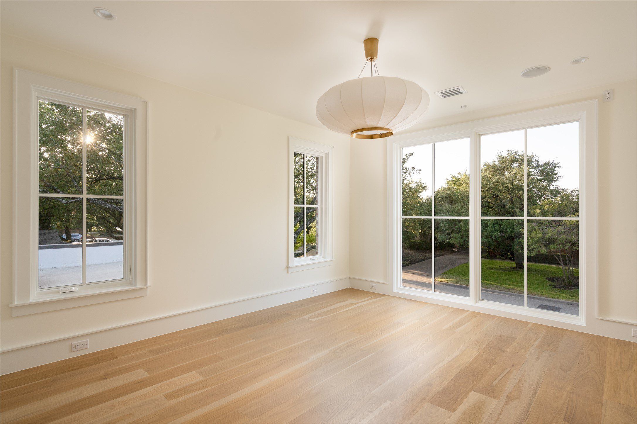 6016 Del Roy Drive. Dallas, TX 75230