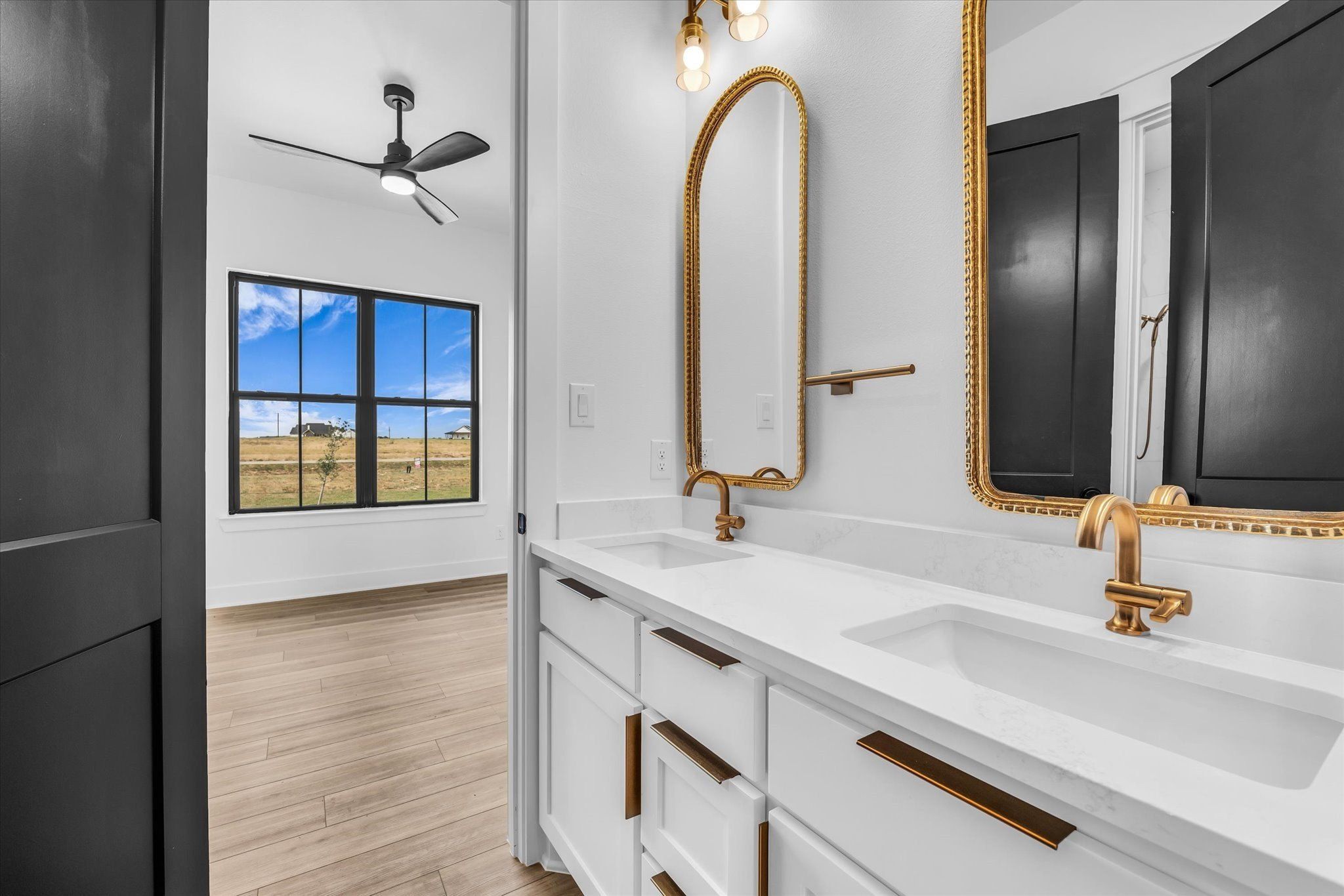 611 Willow Moon Ranch. Crawford, TX 76638