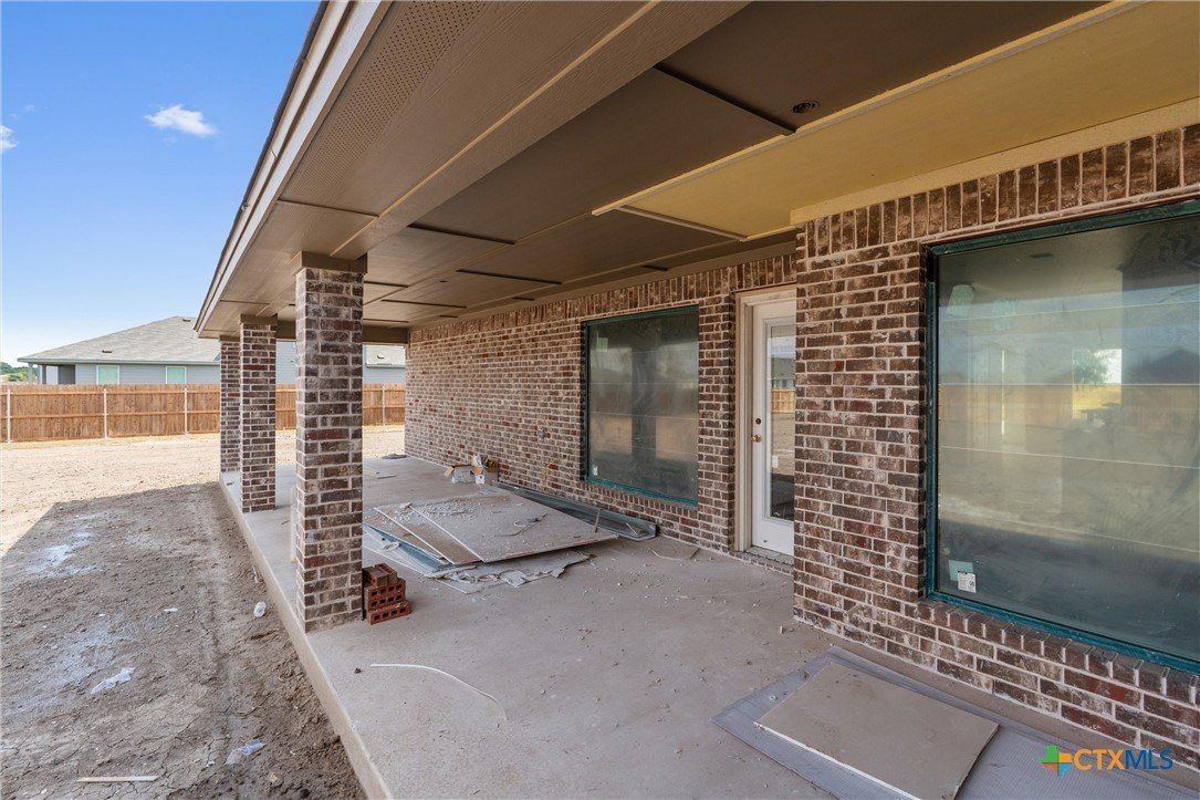 1312 Flint Ridge Loop. Salado, TX 76571