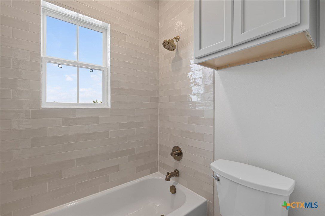 362 Stagecoach Trail. San Marcos, TX 78666