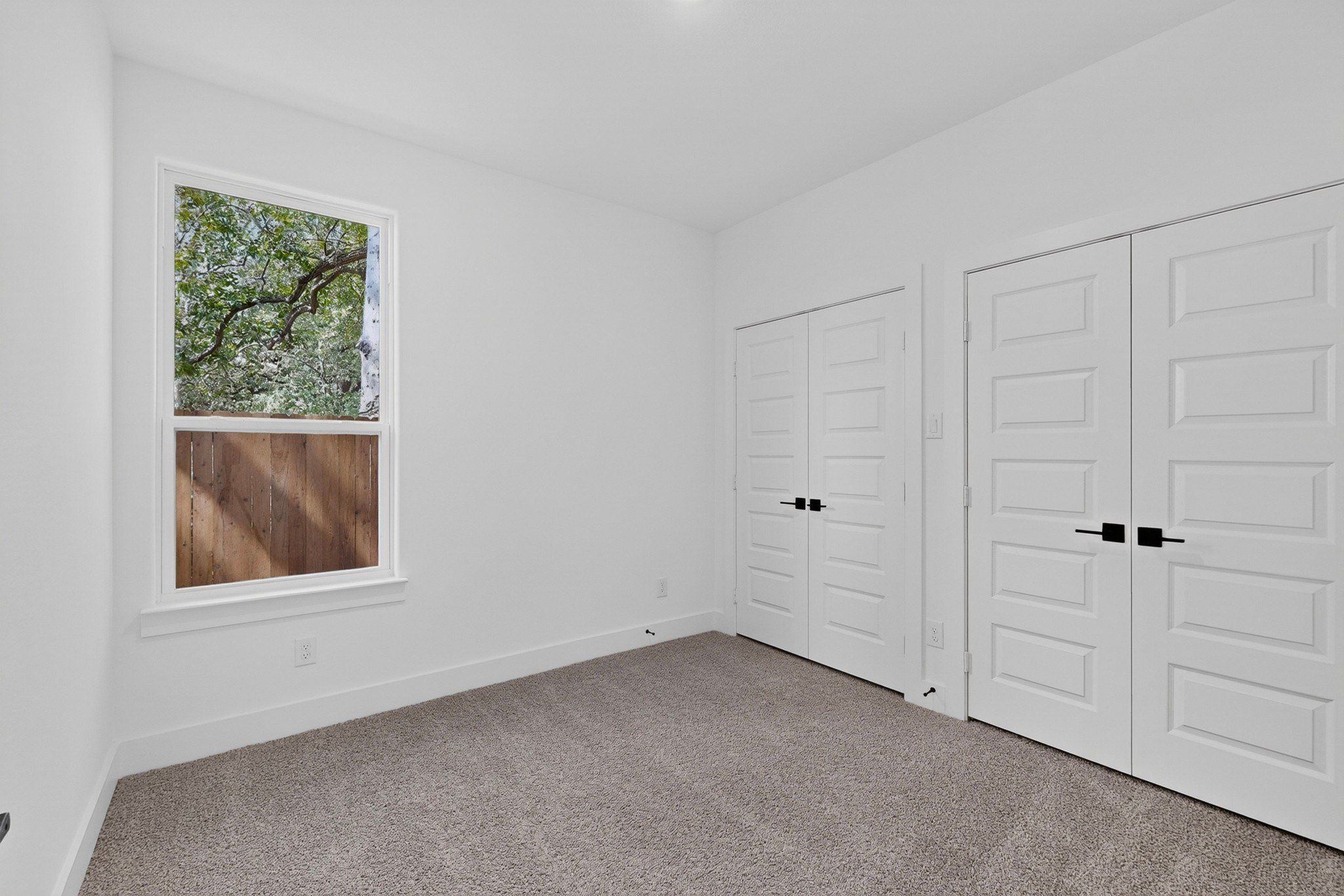 405 Ne Front Street. Edgewood, TX 75117