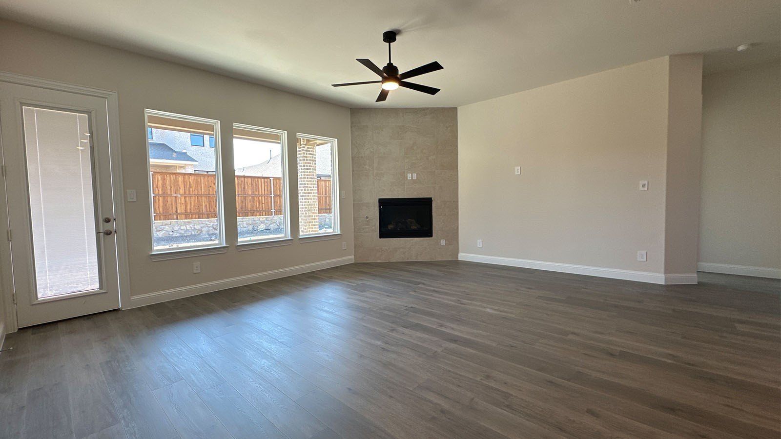 3623 Castleberry Drive. Rockwall, TX 75087