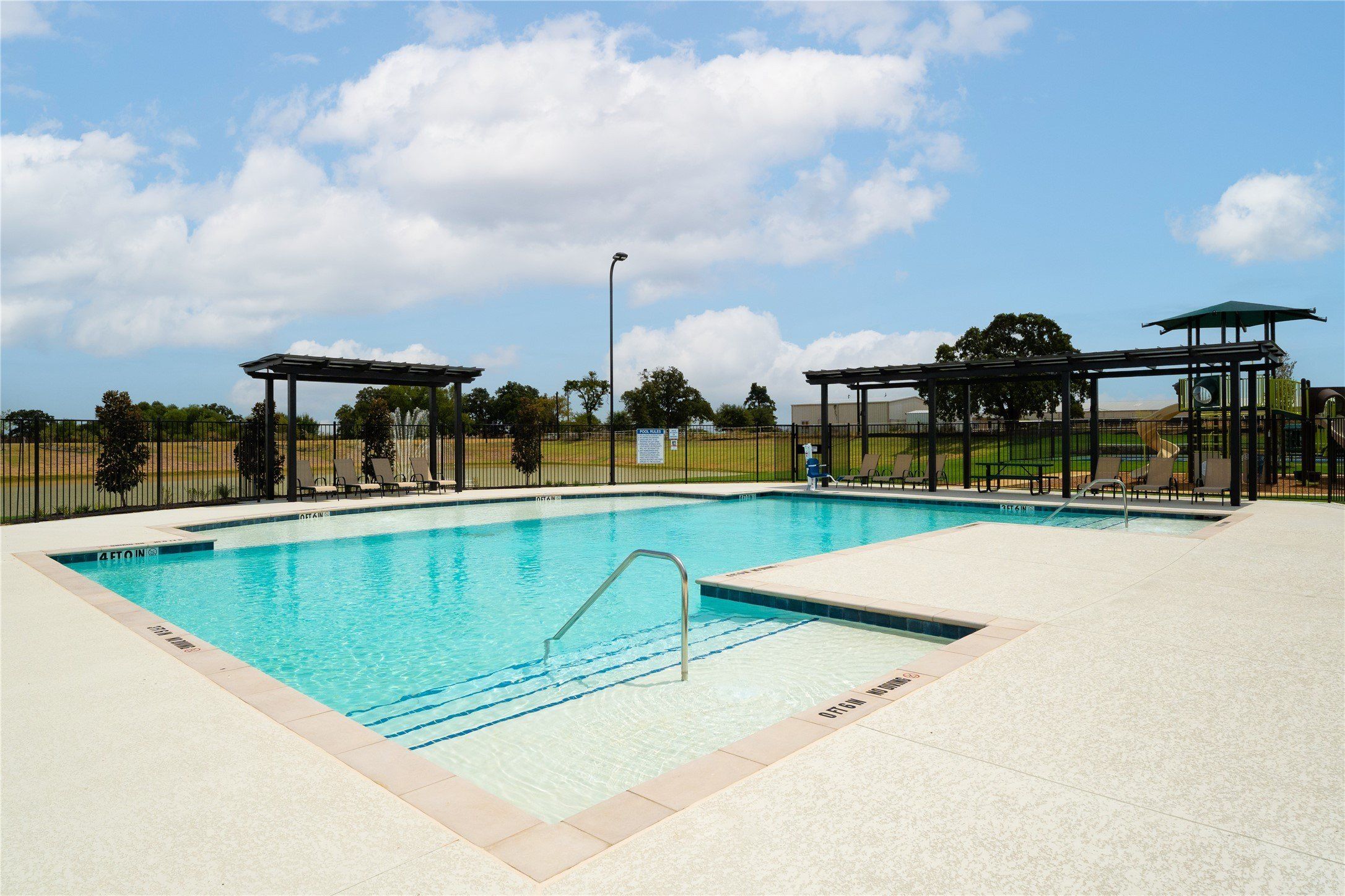 9009 Saratoga Street. Pilot Point, TX 76258