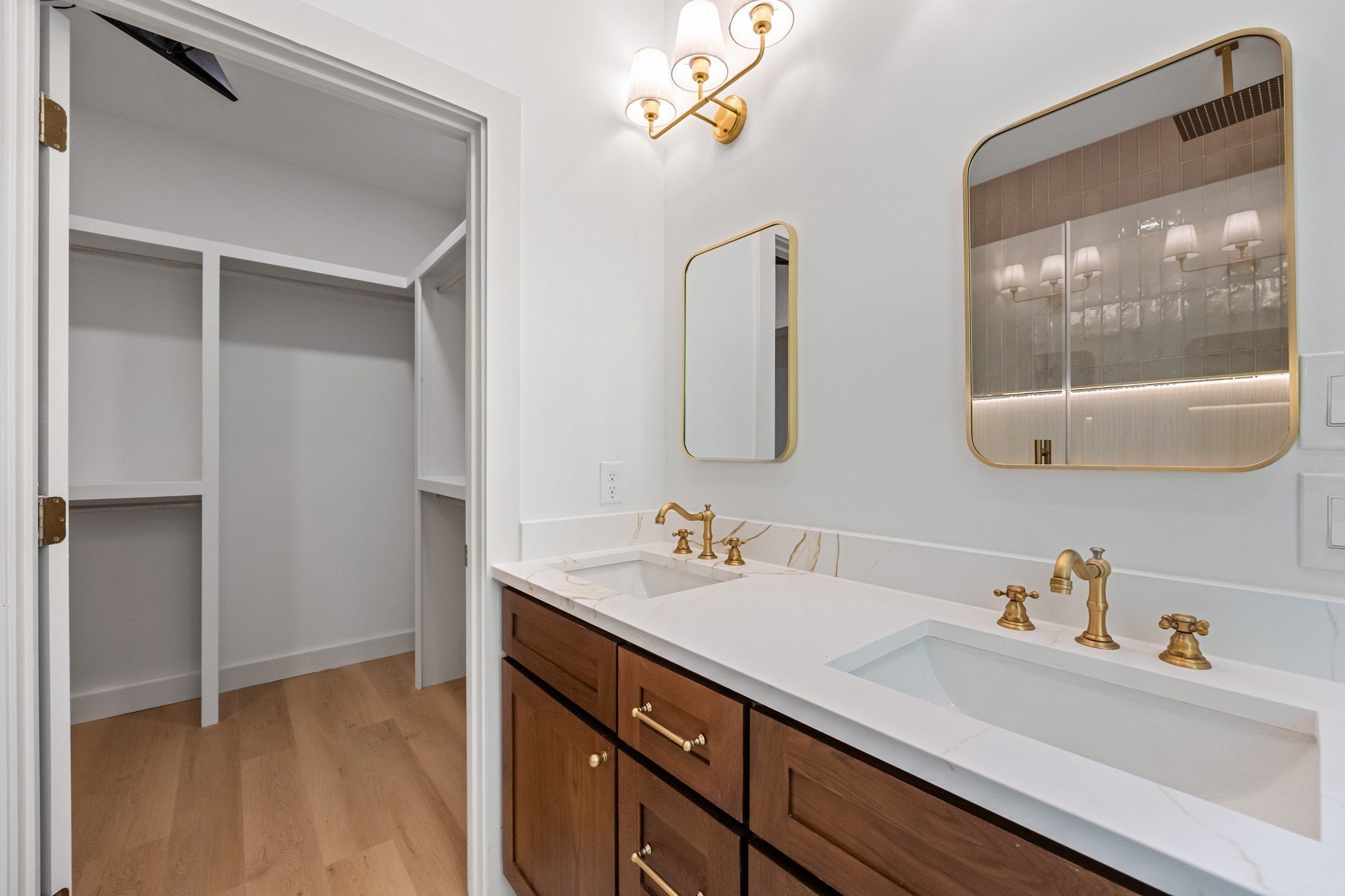 1641 Faye Street. Dallas, TX 75215