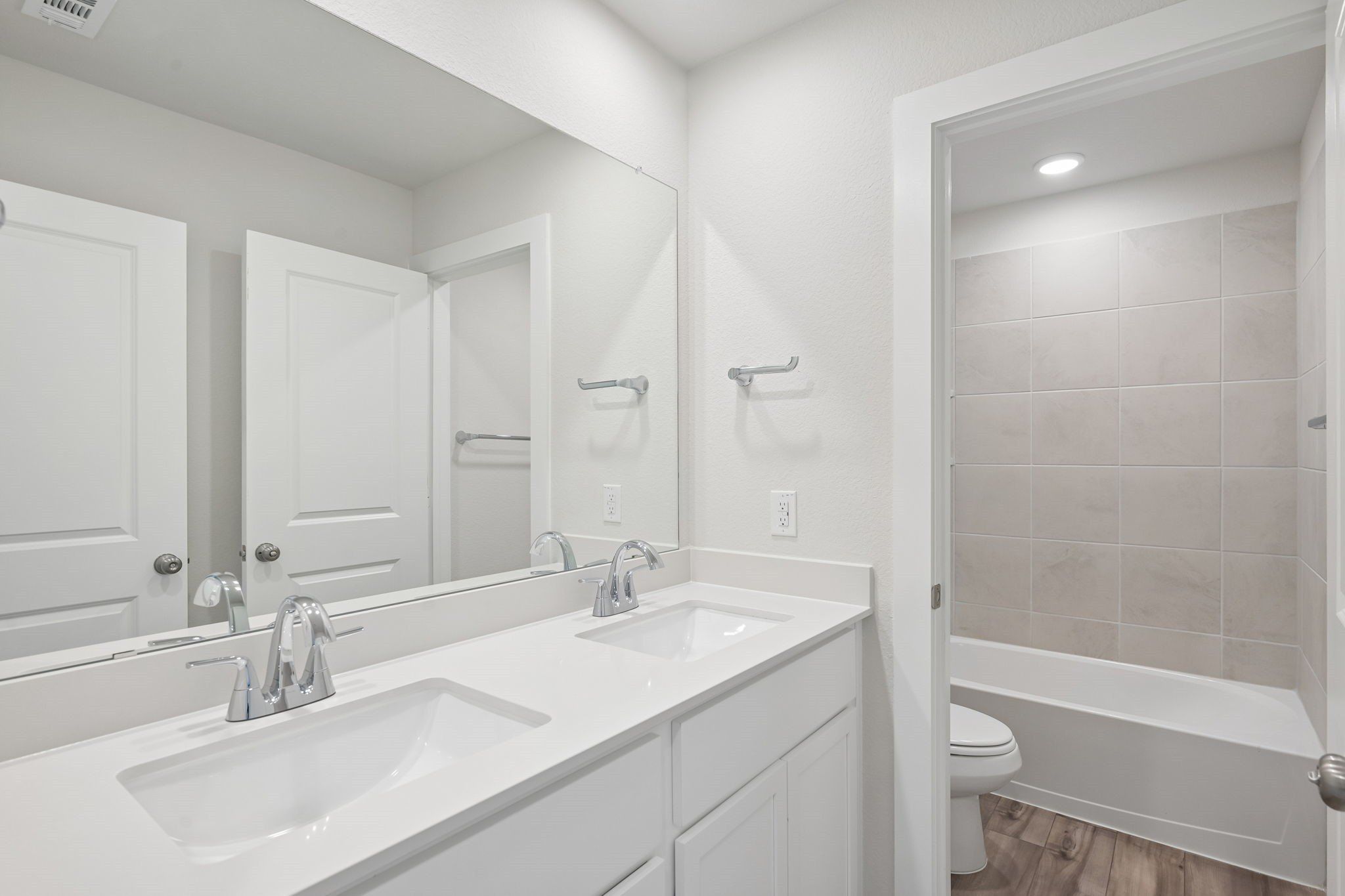 2208 Trailside Drive. Sherman, TX 75092