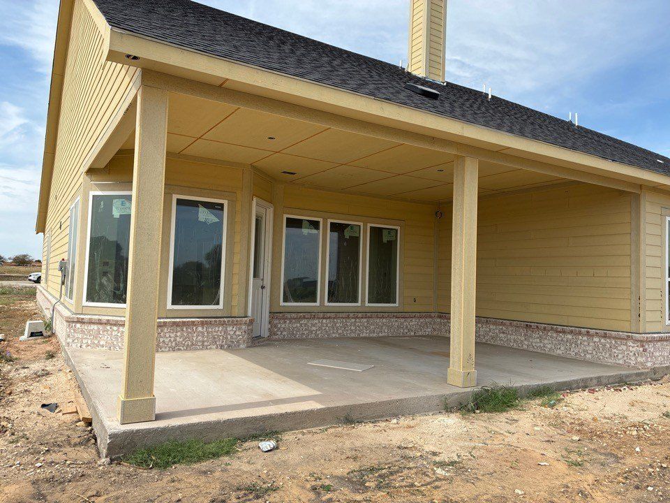 12404 Delta Court. Krum, TX 76249