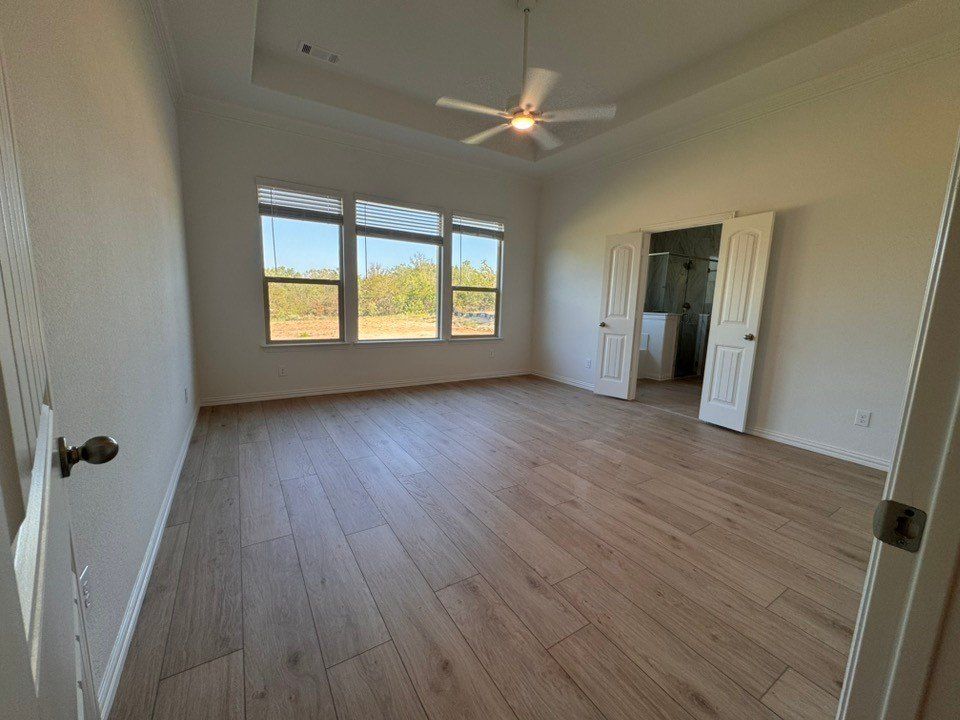 193 Oak Grove Way. Springtown, TX 76082