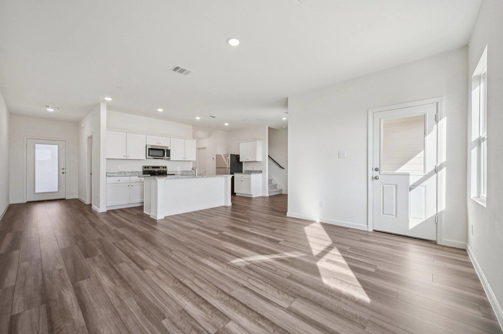 968 Penrose. Cedar Hill, TX 75104