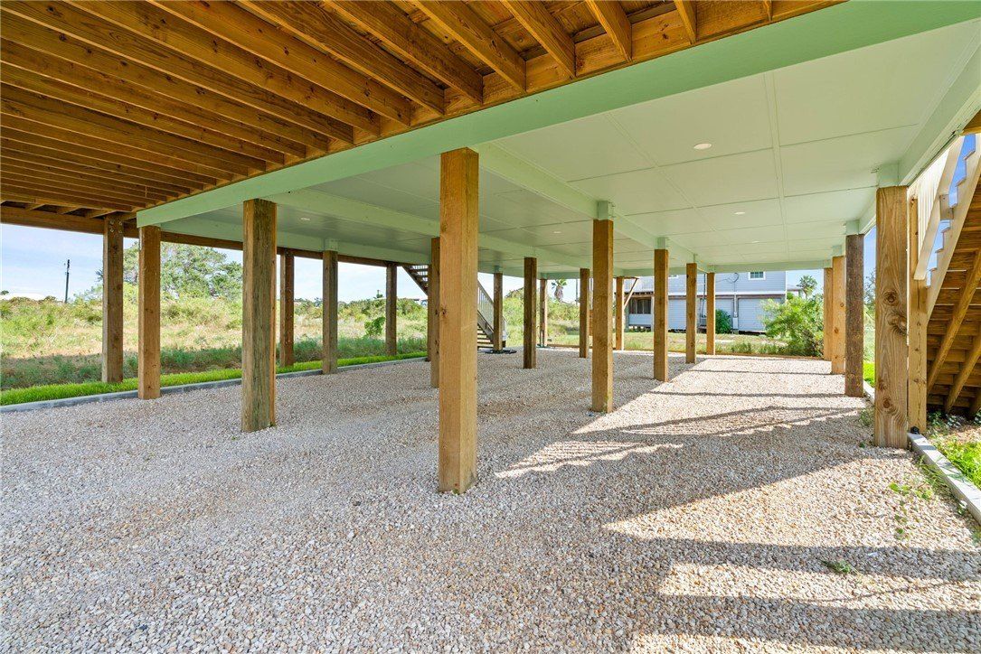 130 West Glen Oak Lane. Rockport, TX 78382