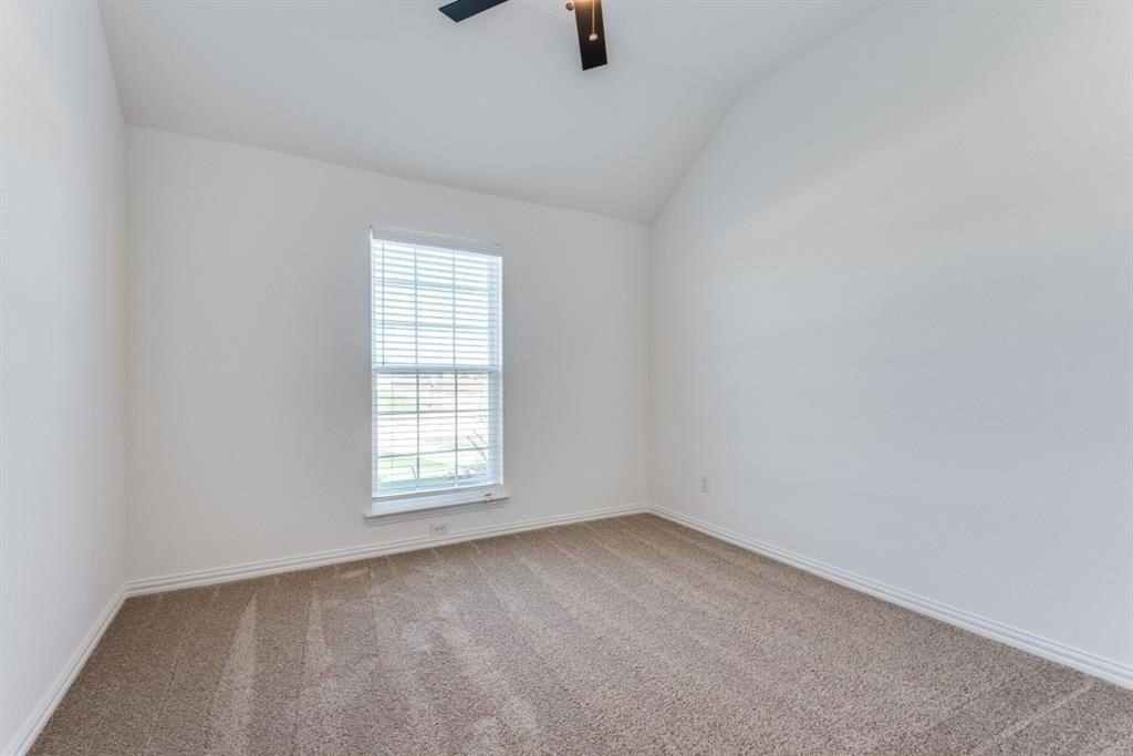 1524 N Carolina Avenue. Lancaster, TX 75134