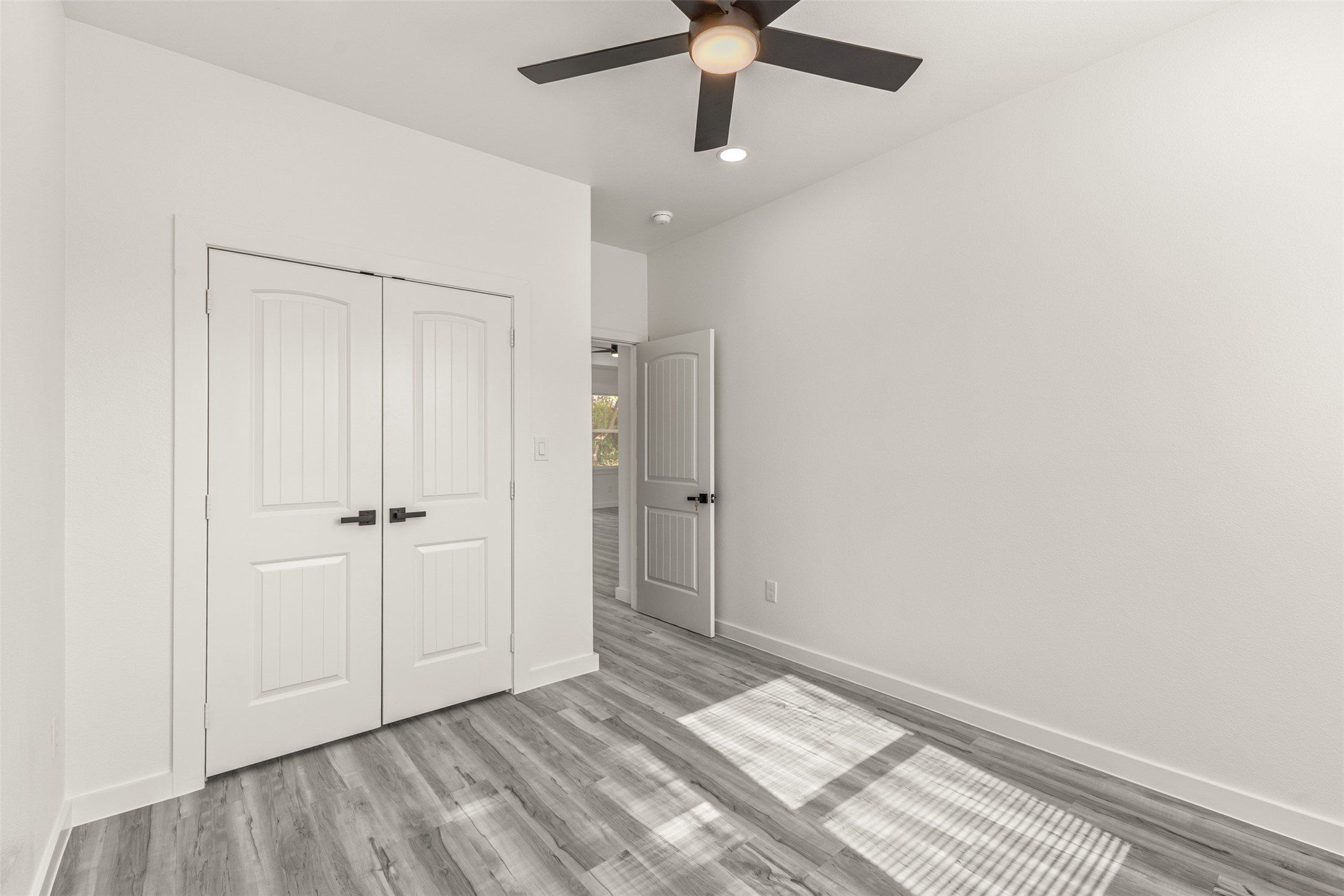 907 Howard Street. Seagoville, TX 75159