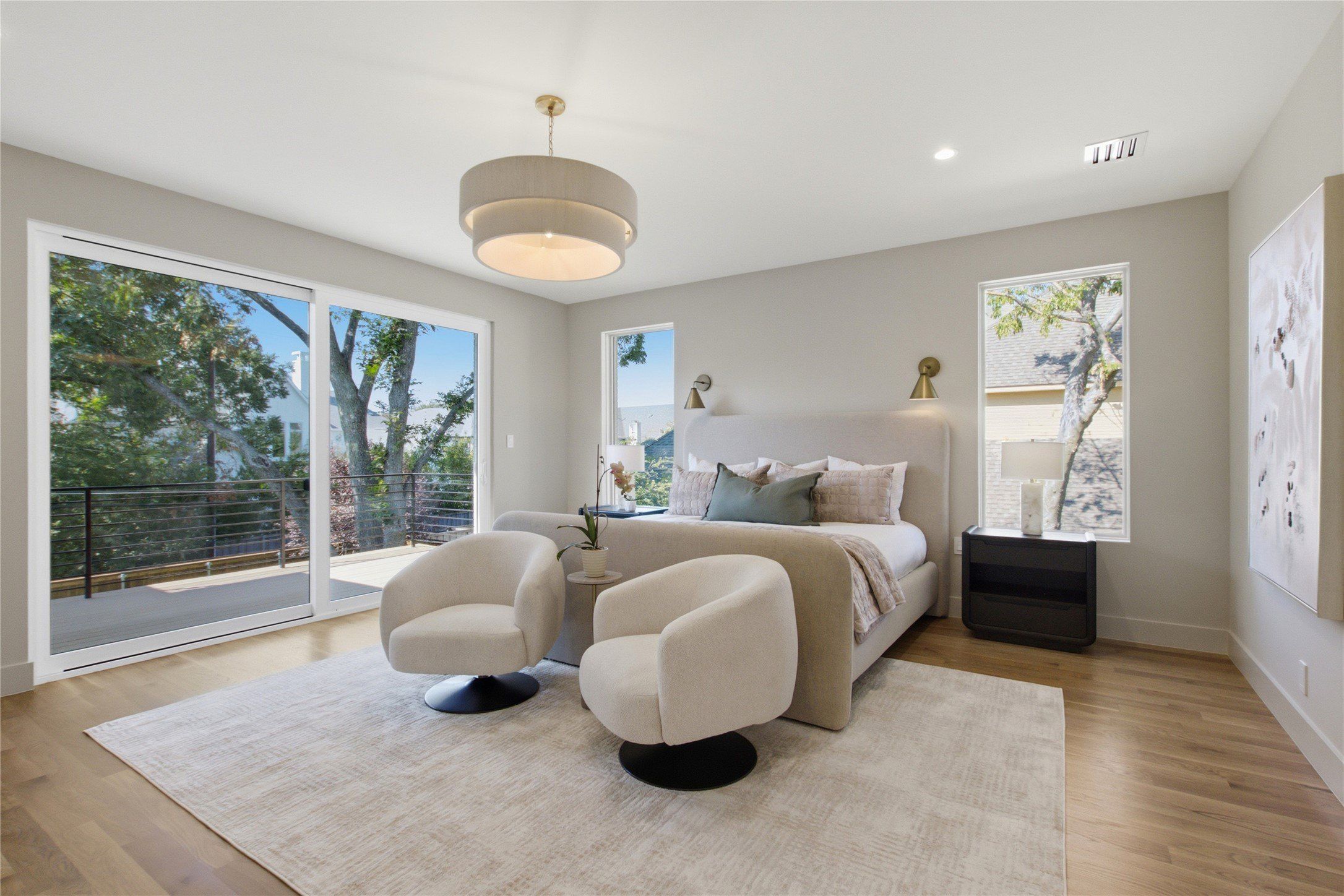 6834 Deloache Avenue. Dallas, TX 75225