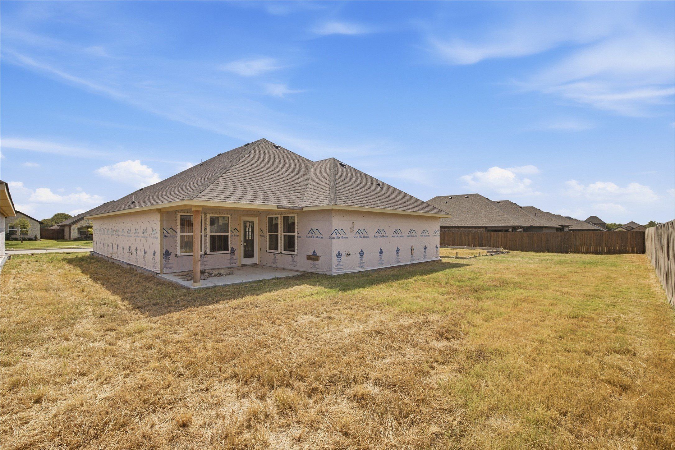 806 Moseley Lane. Greenville, TX 75402