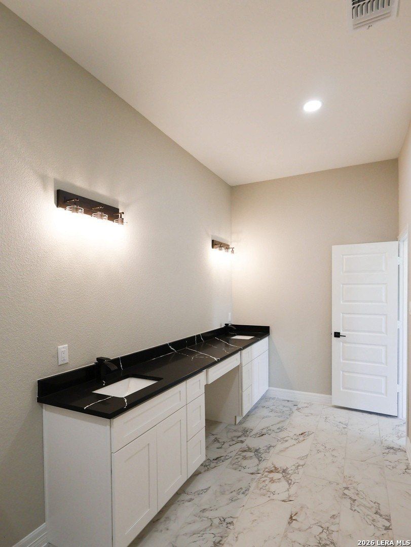 7329 Casita Ridge. Von Ormy, TX 78073