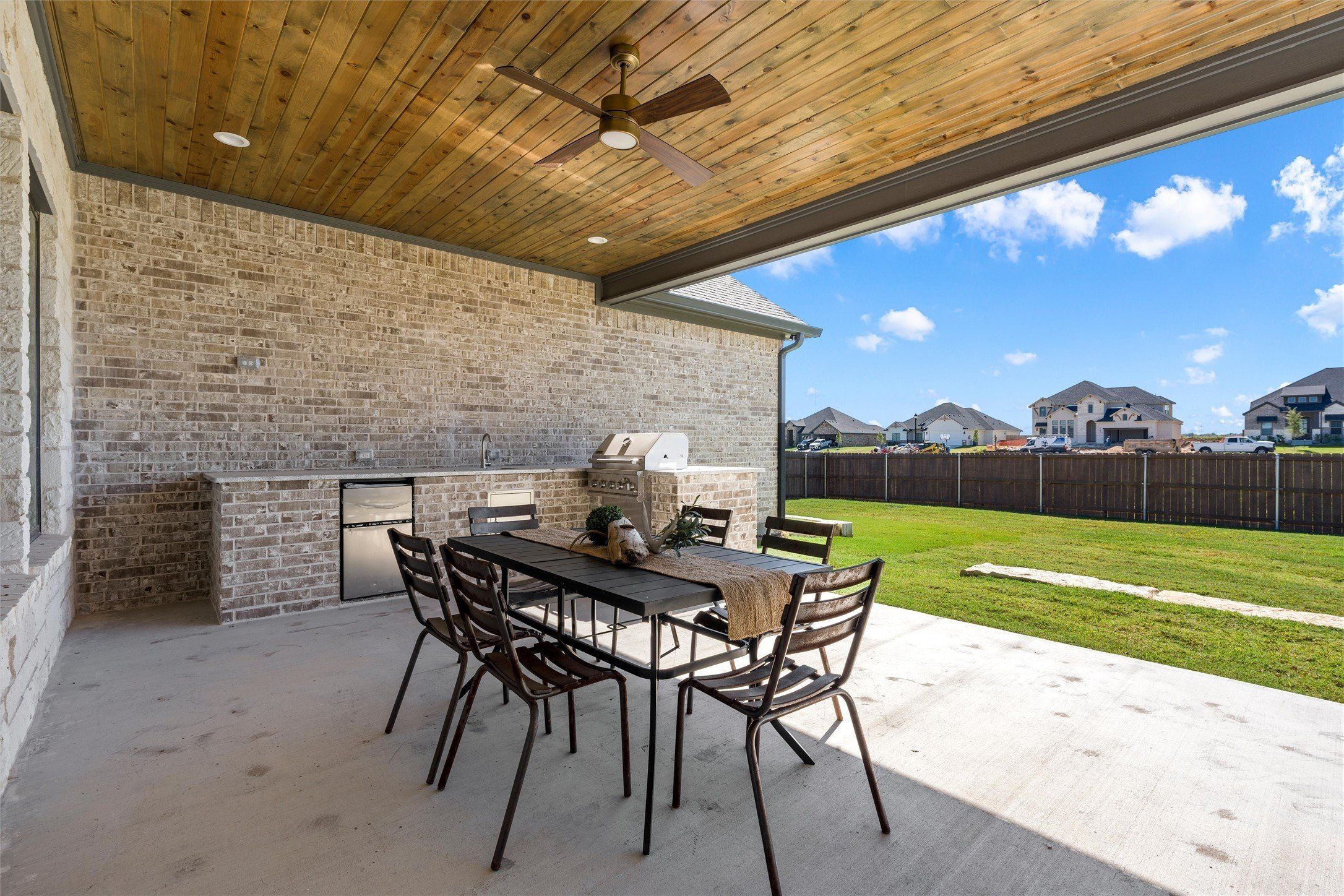 Tahonta Drive. Hewitt, TX 76643