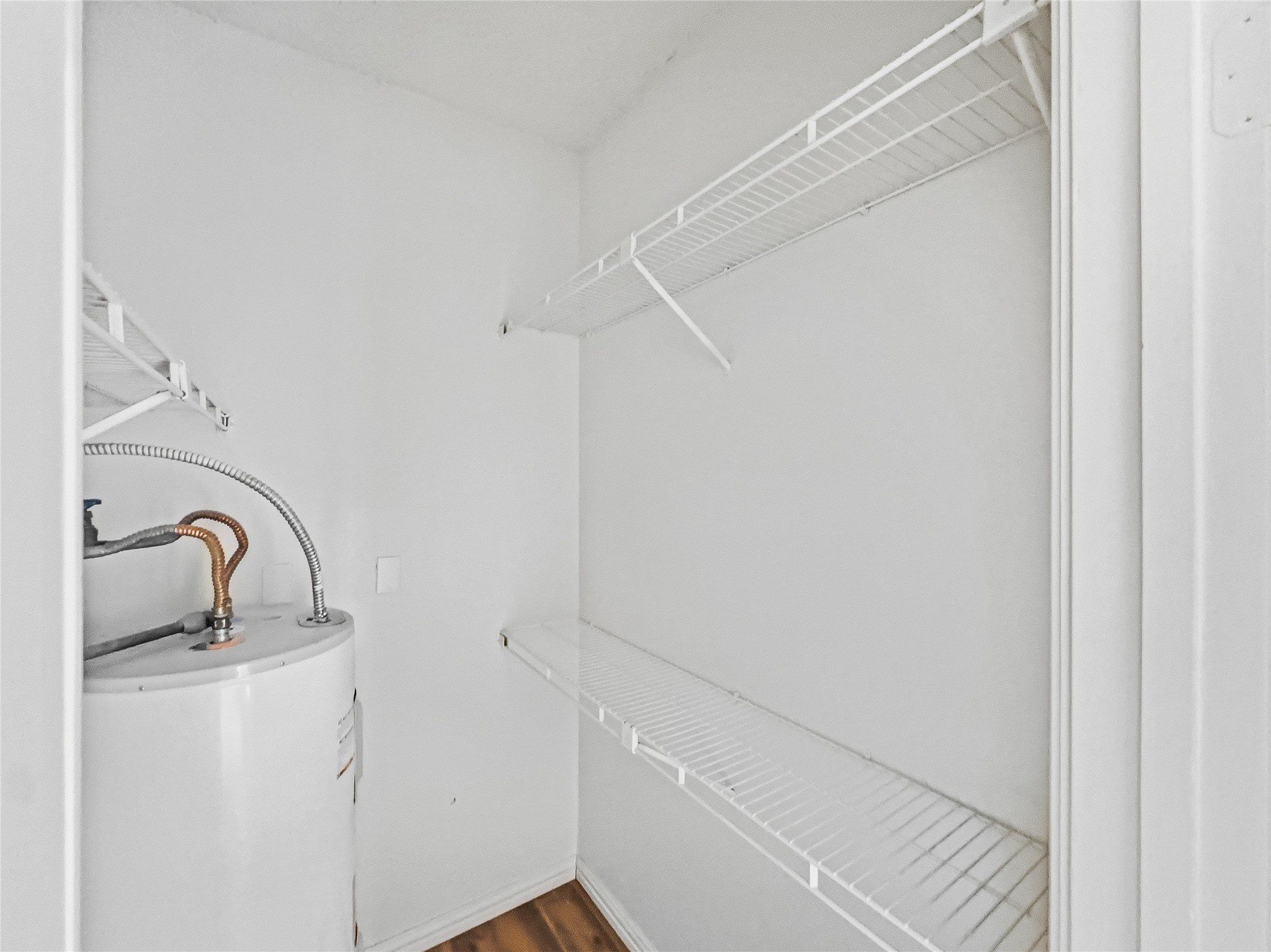 7126 Holly Hill Drive. Dallas, TX 75231