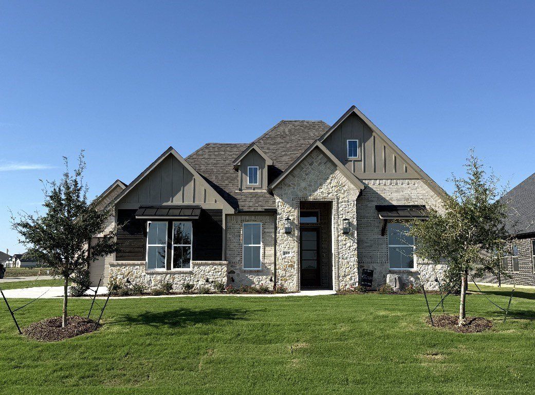 195 Springfield Street. Rhome, TX 76078