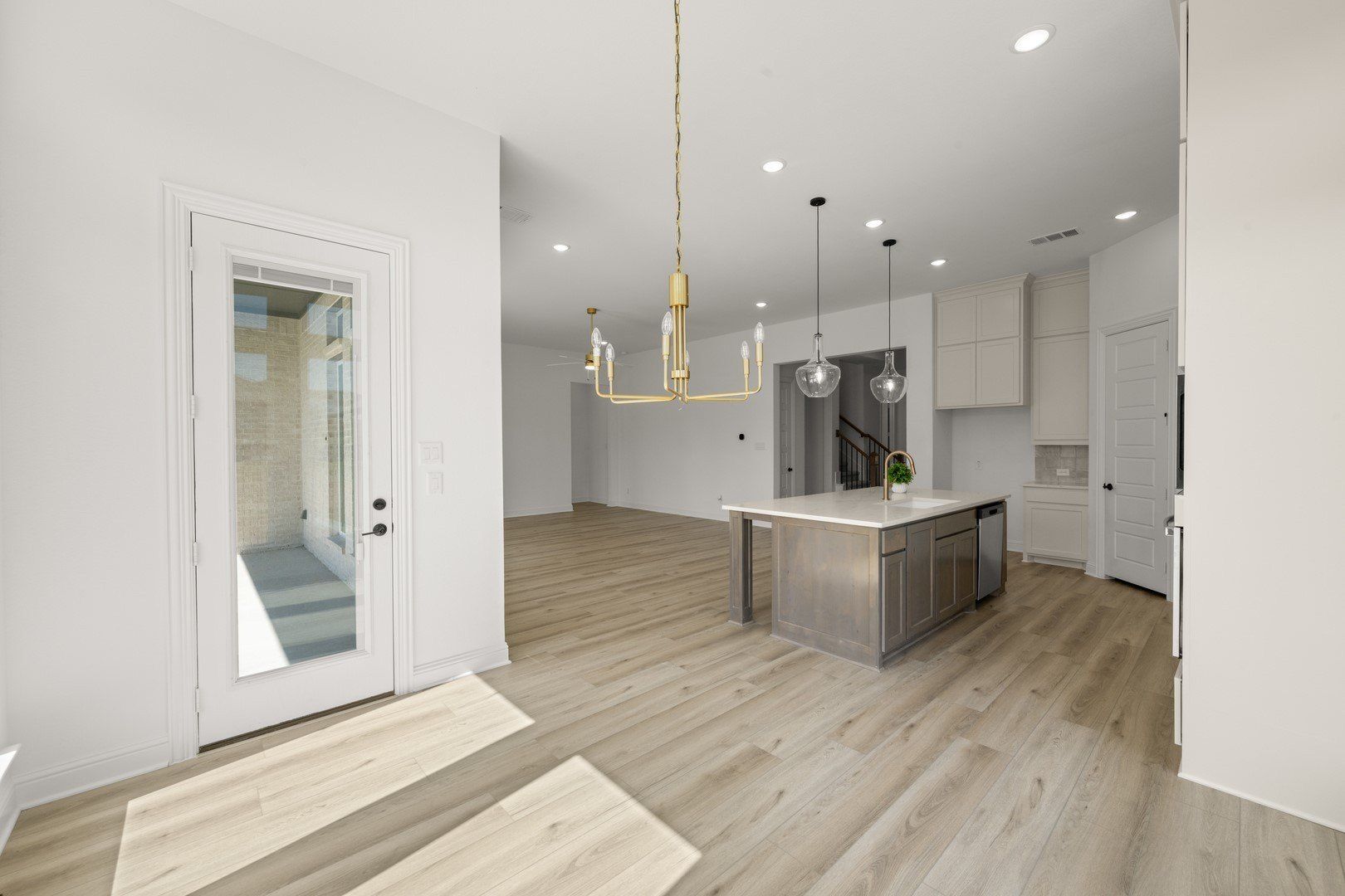 2601 Lila Street. Burleson, TX 76028