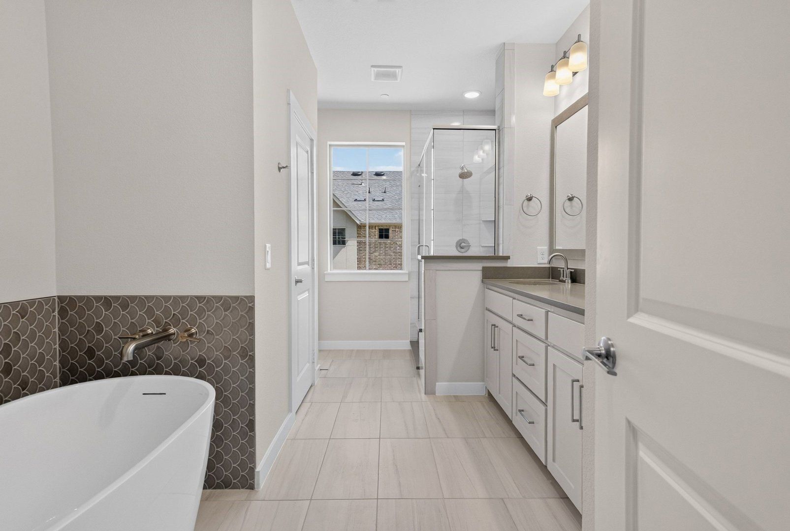 2864 Enfield. The Colony, TX 75056