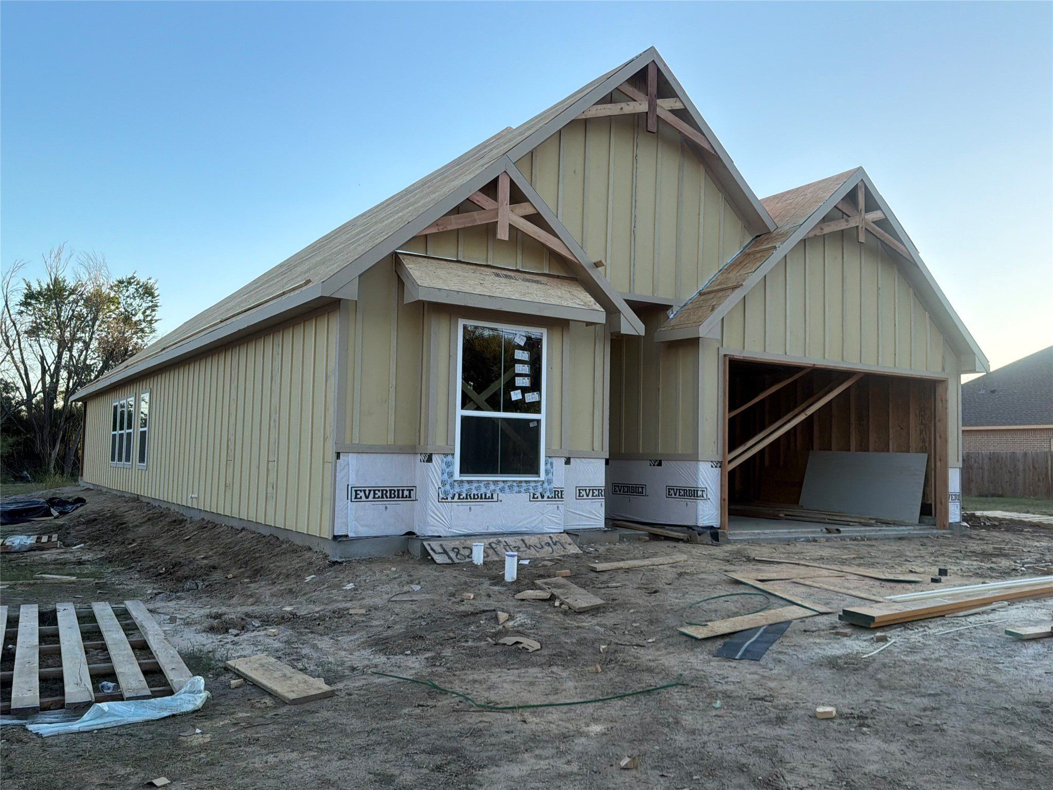 4820 Fitzhugh Avenue. Fort Worth, TX 76105