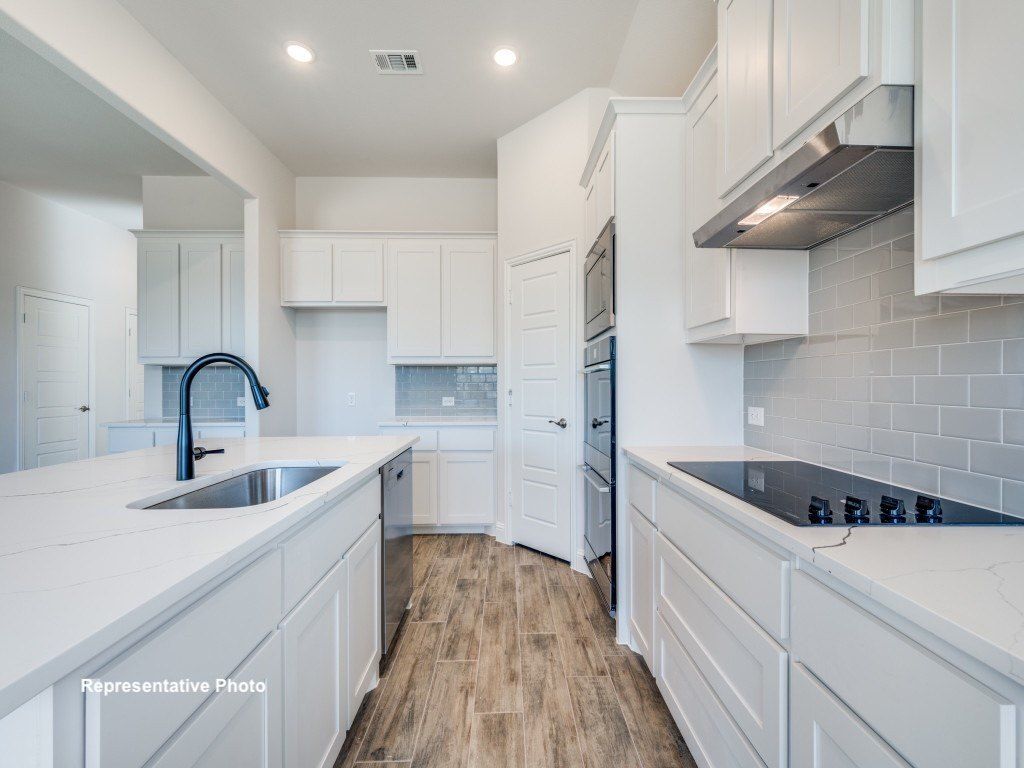 325 Skeen Peak Drive. Springtown, TX 76082