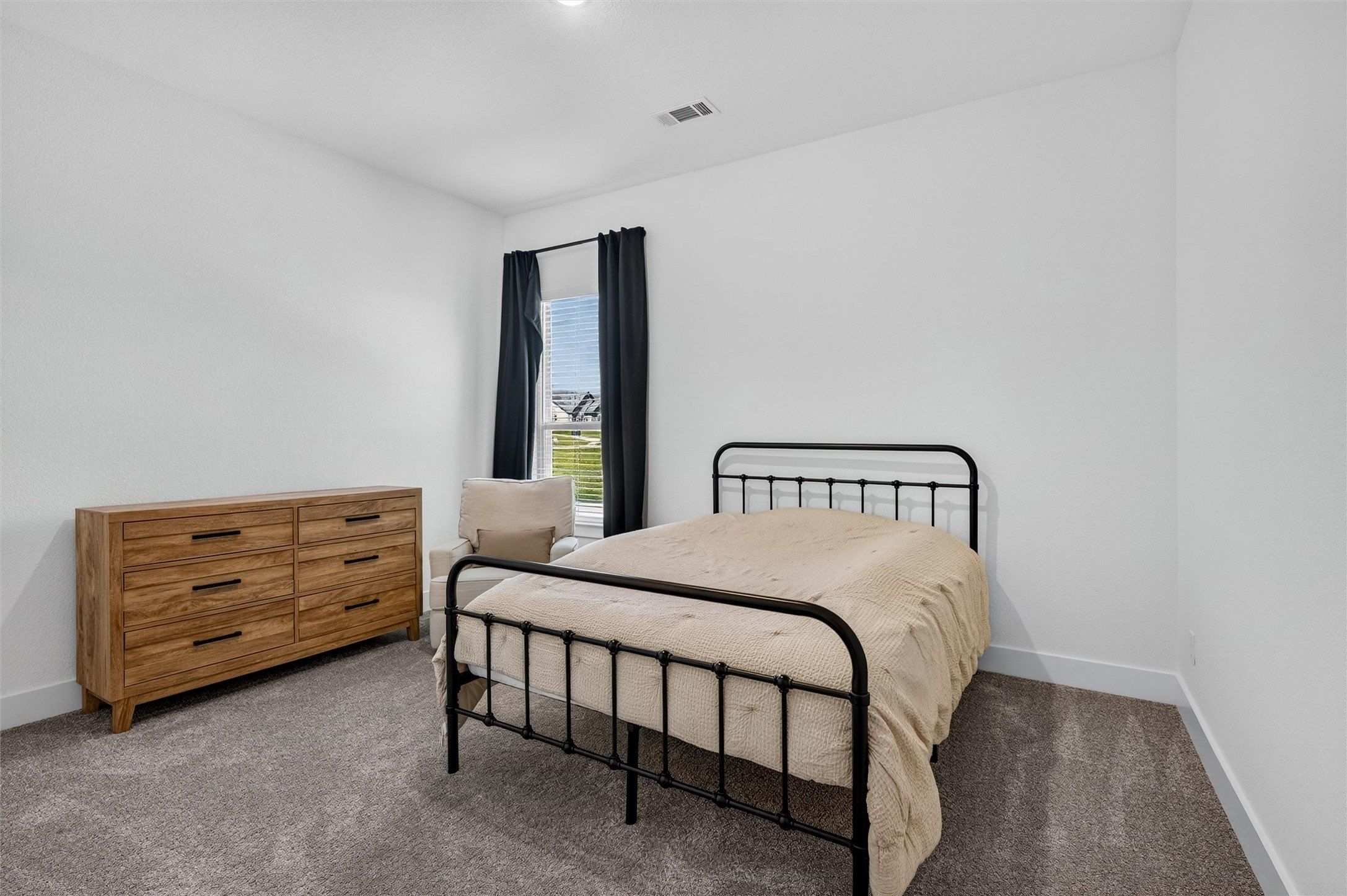 813 Valley Ridge Road. Van Alstyne, TX 75495
