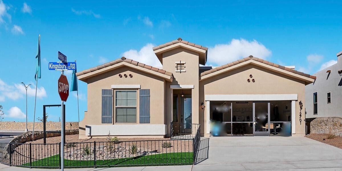 2355 Enchanted Rock Lane. El Paso, TX 79911