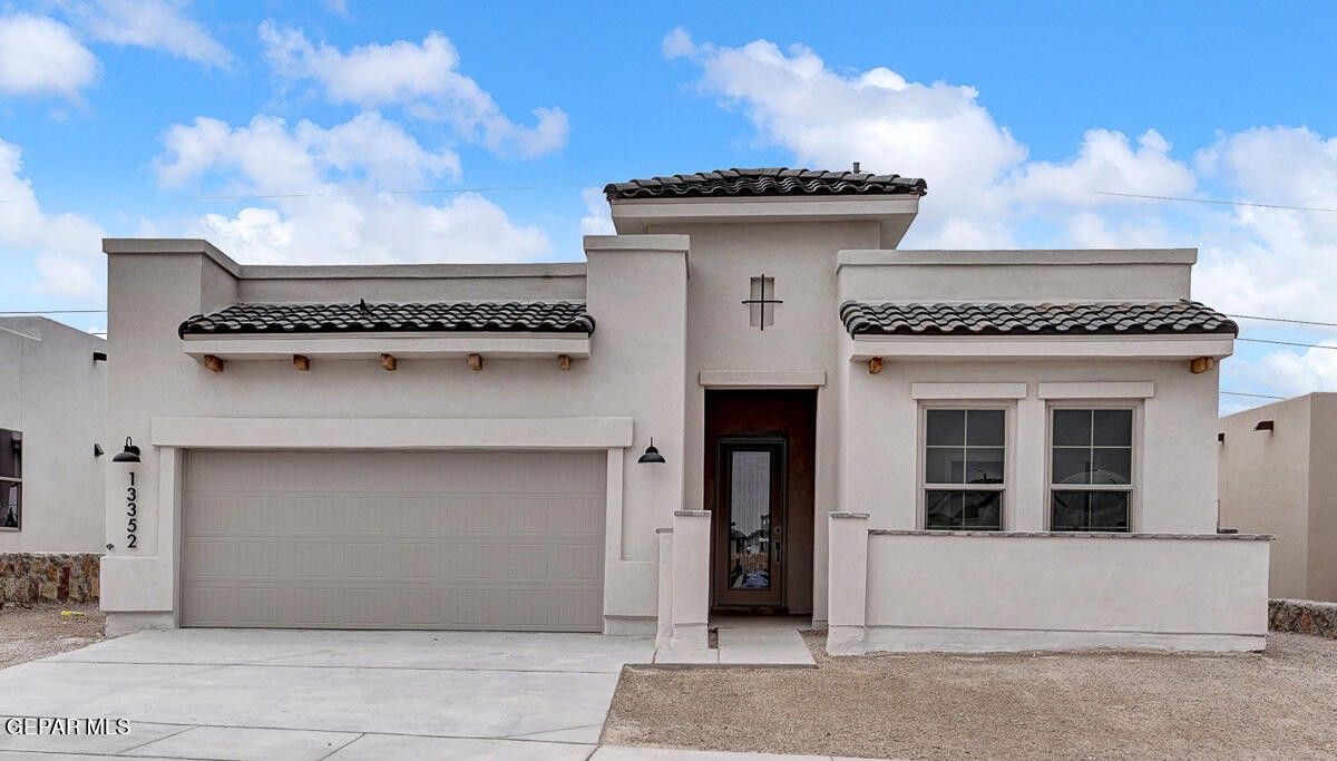 2391 Enchanted Rock Lane. El Paso, TX 79911