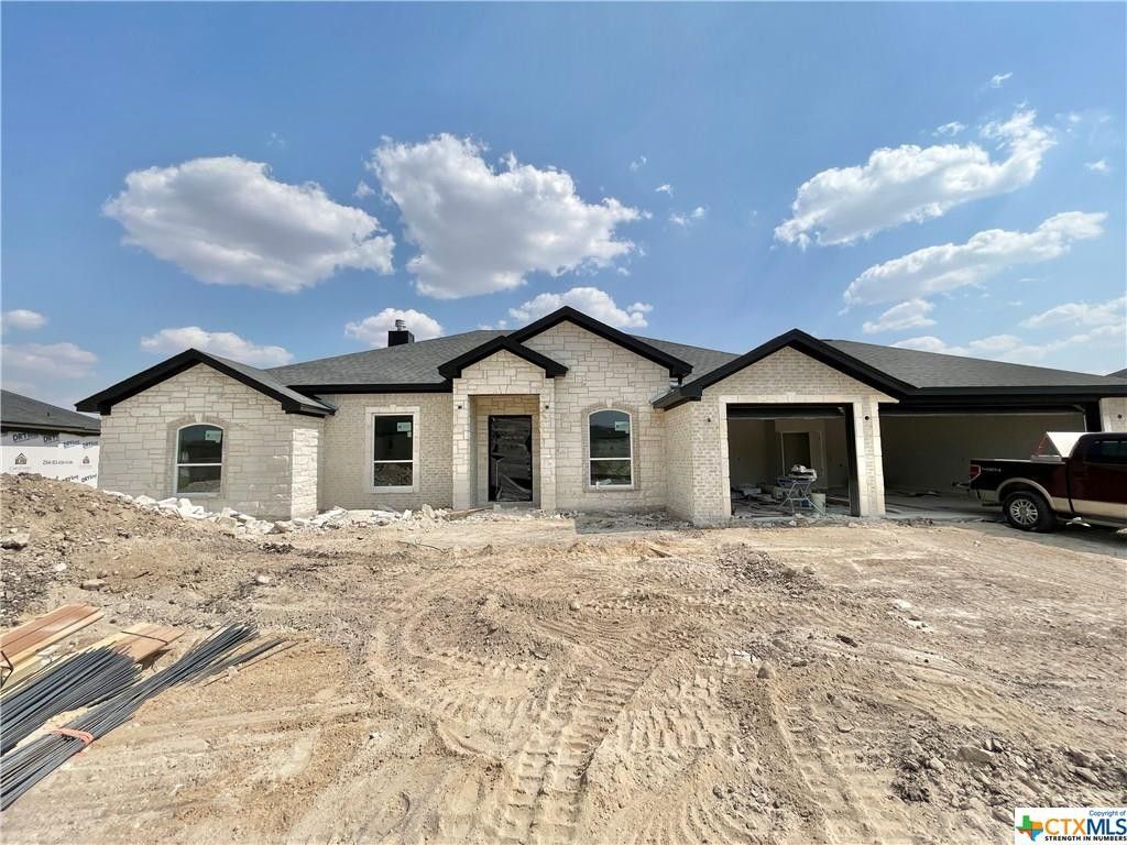 5525 Alazan Drive. Belton, TX 76513