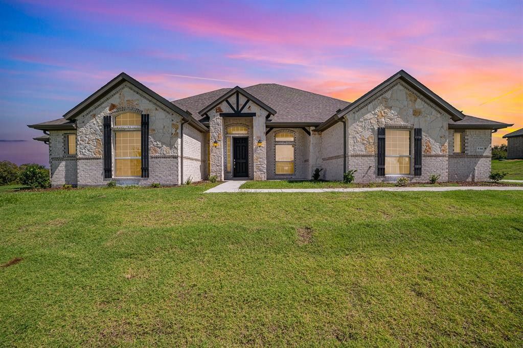 730 Serenity Lane. Red Oak, TX 75154