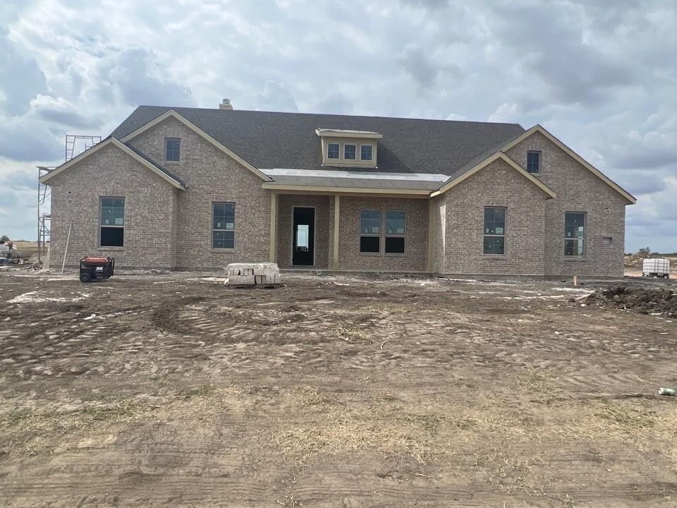 2020 County Road 200. Valley View, TX 76272