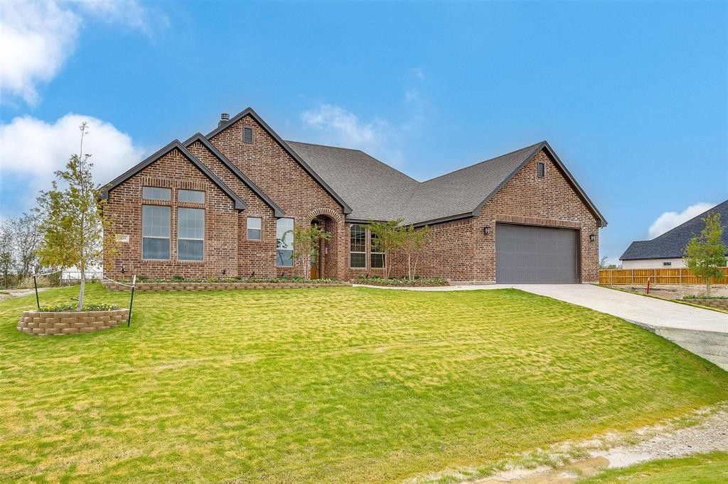 2515 Dartford Drive. Crowley, TX 76036