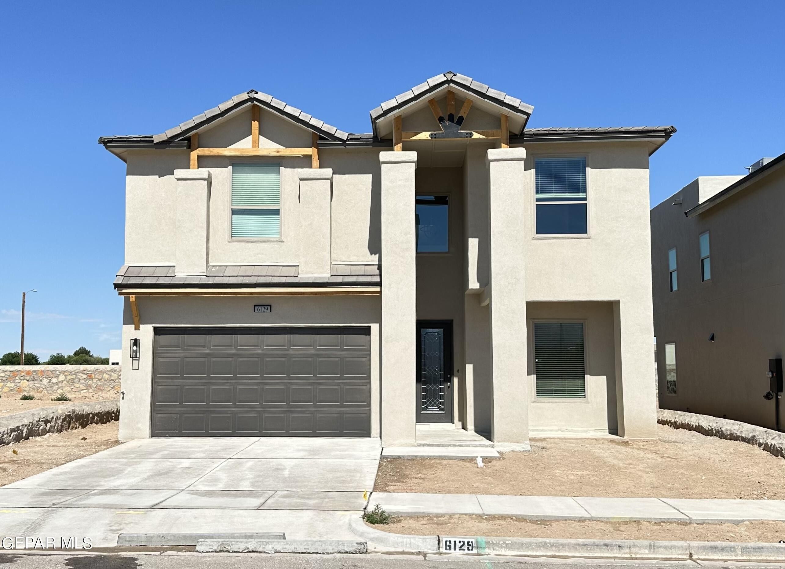 14427 Russell Borea. El Paso, TX 79938