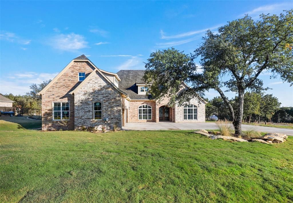 4028 Pinnacle Ridge. Granbury, TX 76049