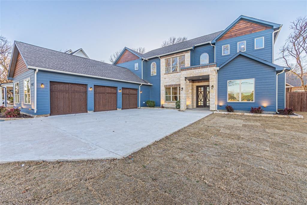 109 S Moore Road. Coppell, TX 75019
