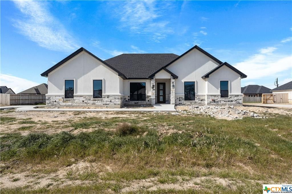 8146 Travertine Lane. Temple, TX 76502