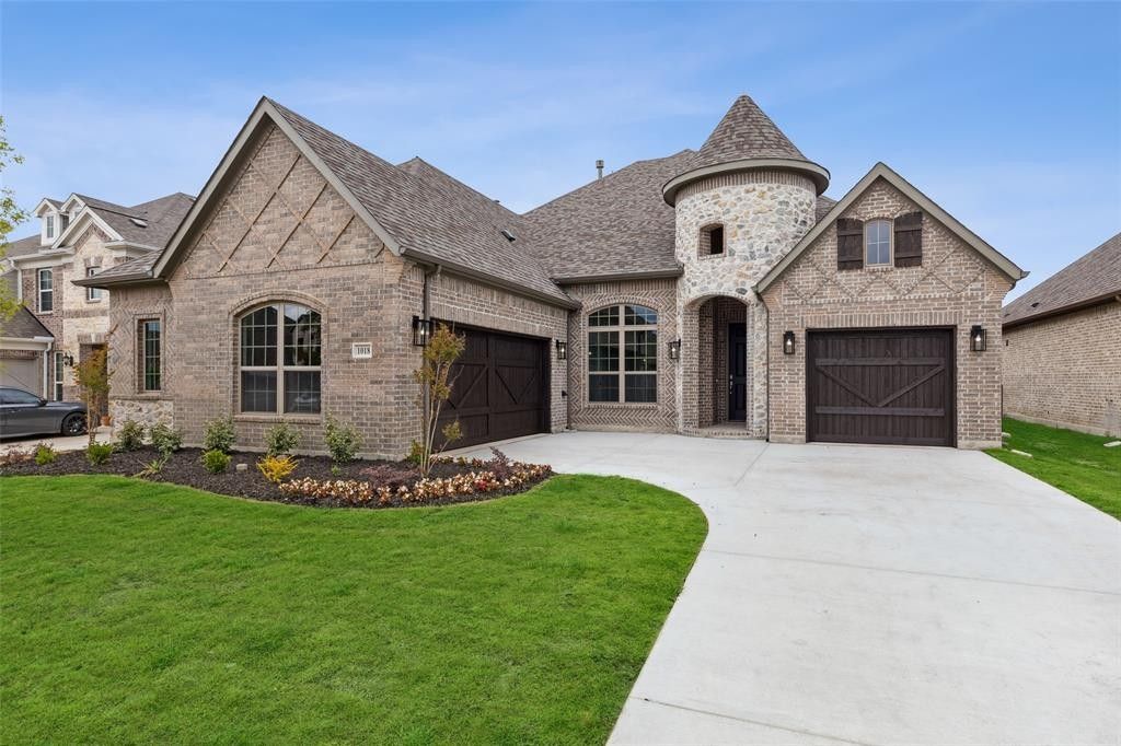 3307 Ridgecross Drive. Rockwall, TX 75087