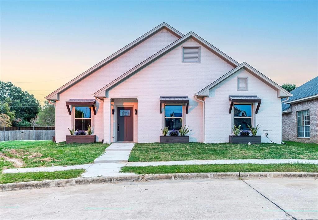 4230 Primrose Lane. Paris, TX 75462