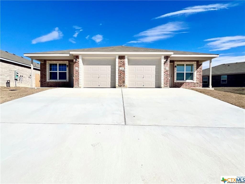 229 Dolphin Drive. Temple, TX 76502