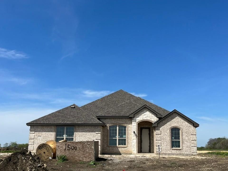 1500 County Road 200. Valley View, TX 76272