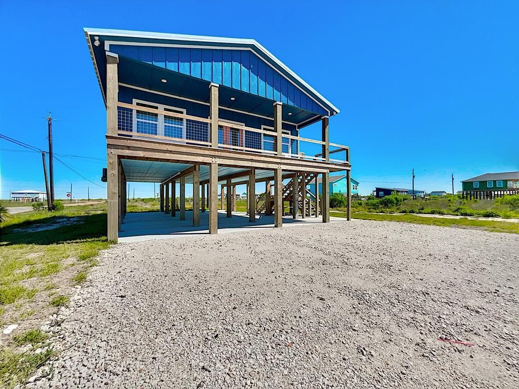 374 W Live Oak Ln. Rockport, TX 78382