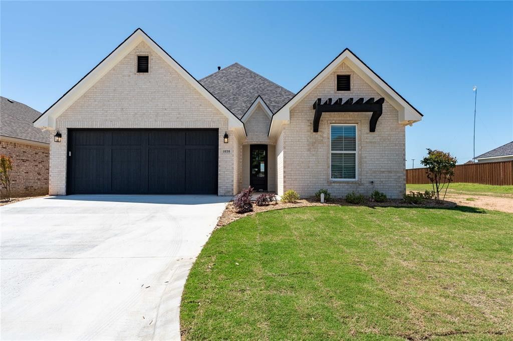 1030 Cannon Place. Paris, TX 75462