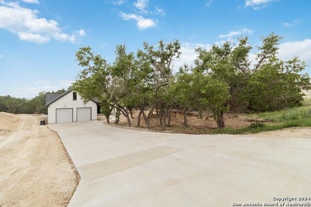 533 Primrose Path. Canyon Lake, TX 78133