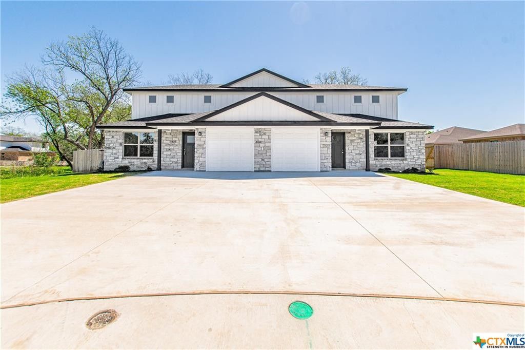 2542 Leroy Lane. Belton, TX 76513