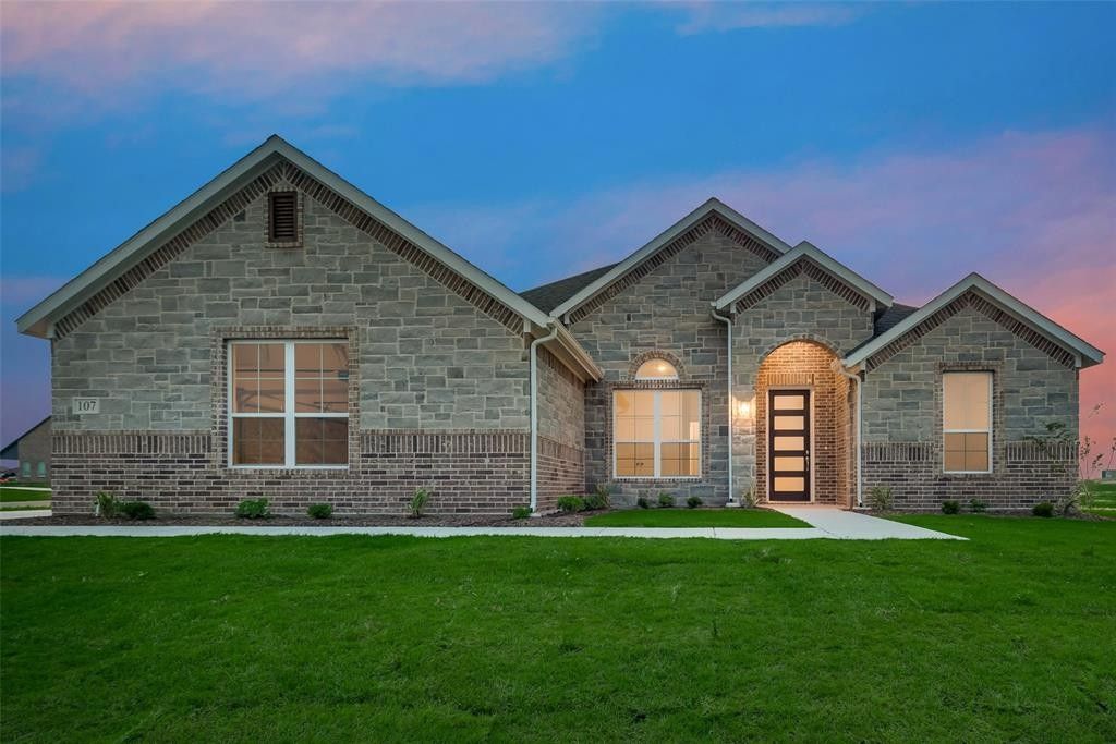 107 Velds Drive. Decatur, TX 76234