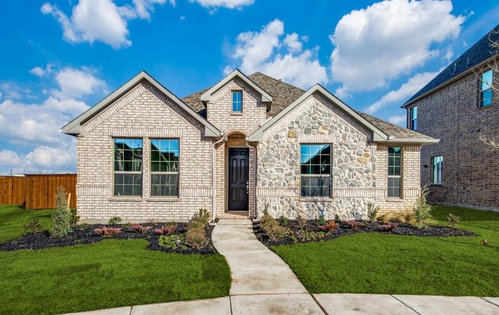 1447 Pegasus Drive. Lancaster, TX 75134