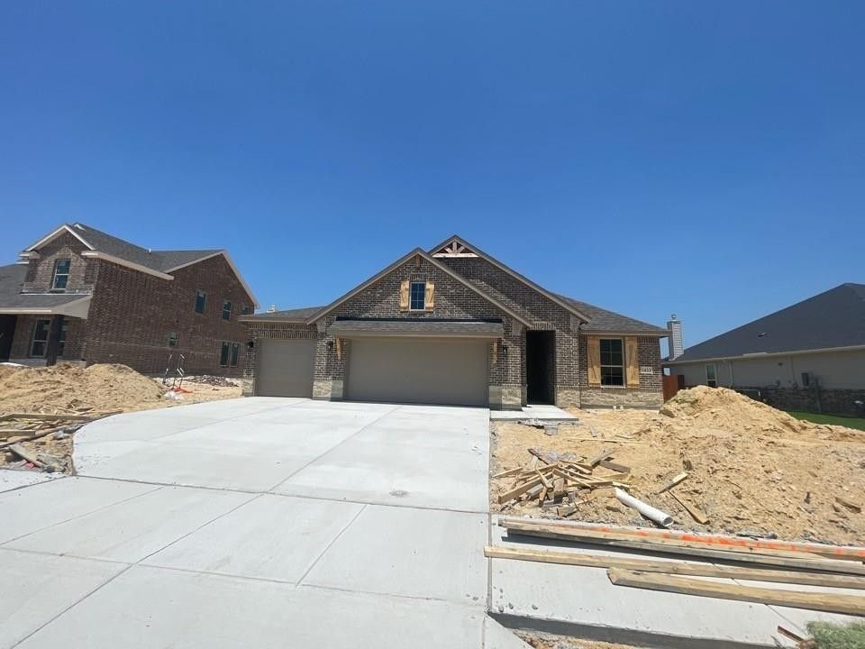 1433 Whitetail Lane. Azle, TX 76020